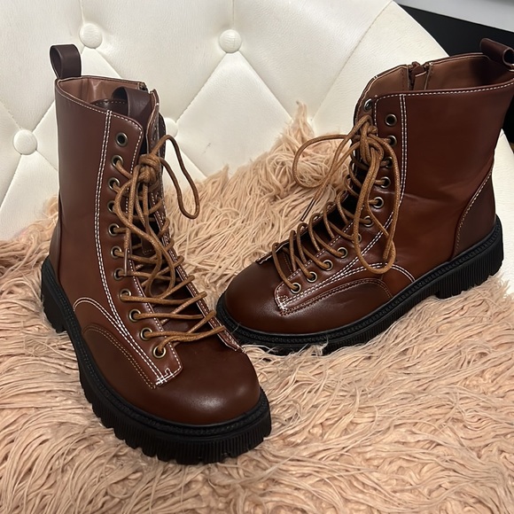 Combat boots women size 7.5 - Picture 2 of 4